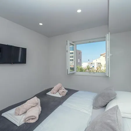 Luxury Purple Summer Sea View Макарска