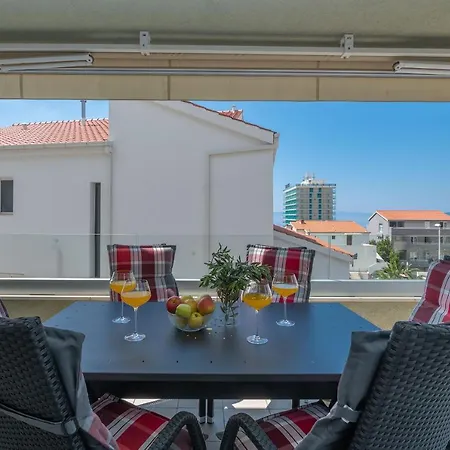 Luxury Purple Summer Sea View Apartment *