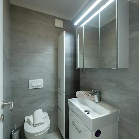 Luxury Purple Summer Sea View *