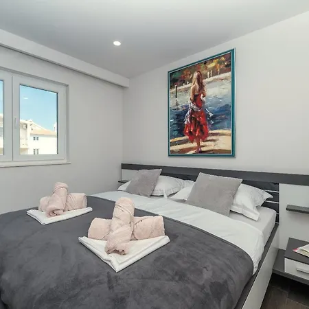 Apartment Luxury Purple Summer Sea View Makarska