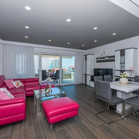 Luxury Purple Summer Sea View Apartment Makarska