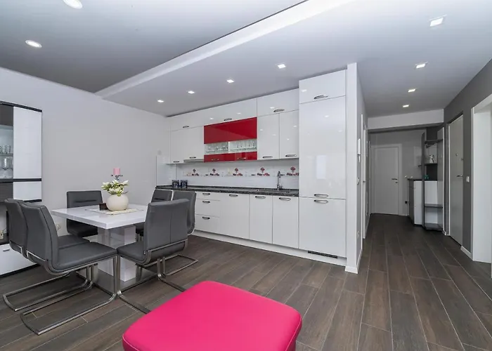 Luxury Purple Summer Sea View Apartamento