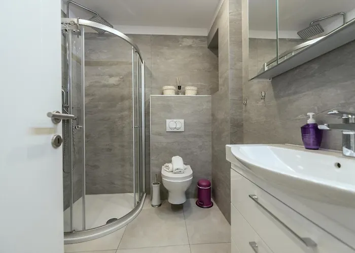 Апартаменты Luxury Purple Summer Sea View