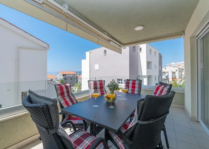 Апартаменты Luxury Purple Summer Sea View Макарска